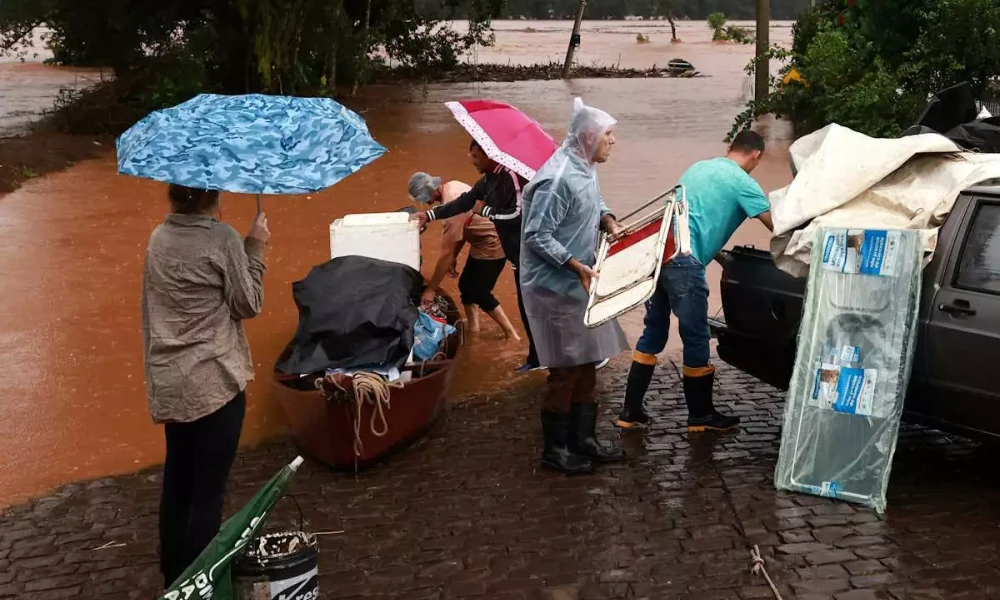 Βραζιλία: Τους 10 έχουν φτάσει οι νεκροί και τους 21 οι αγνοούμενοι εξαιτίας κακοκαιρίας (Βίντεο)